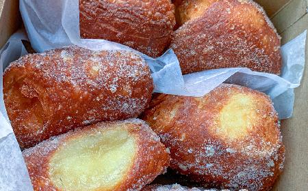 Pączki portugalskie - cudownie miękkie pączki z cynamonową posypką, czyli malasadas