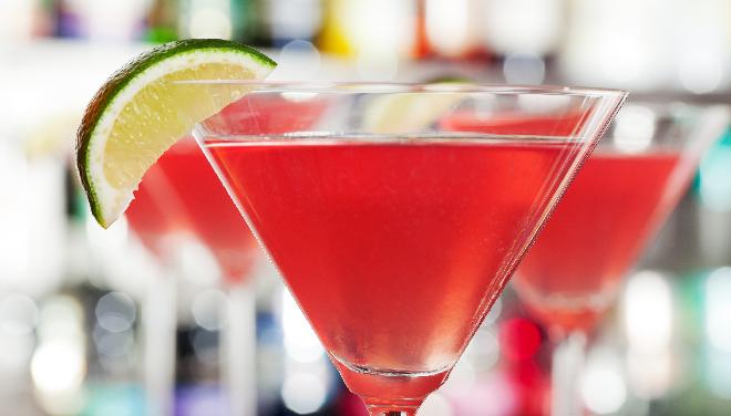 Drink Cosmopolitan: delikatny i zmysłowy, choć z wódki!